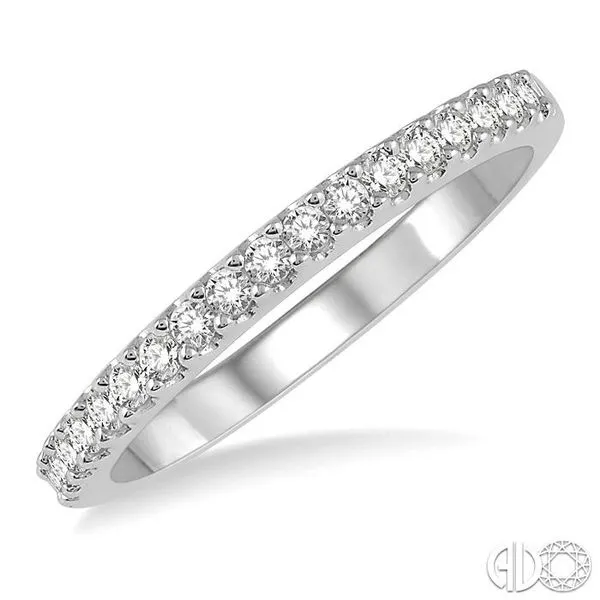 1/4 Ctw Round Cut Diamond Wedding Band in 14K White Gold Becker's Jewelers Burlington, IA