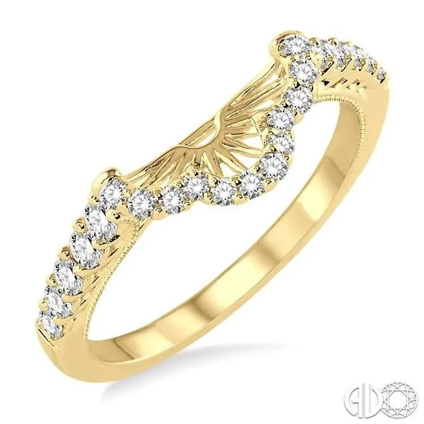3/8 Ctw Round Cut Diamond Wedding Band in 14K Yellow Gold Becker's Jewelers Burlington, IA