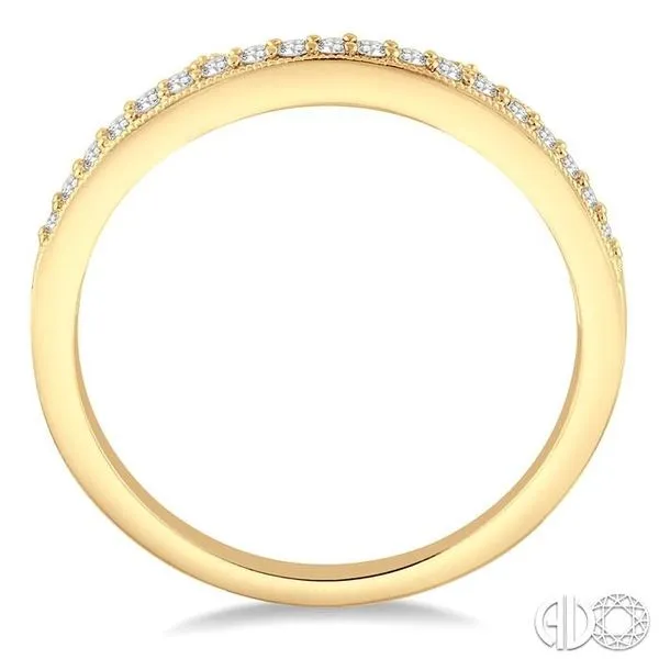 1/6 Ctw Round Cut Diamond Wedding Band in 14K Yellow Gold Image 3 Becker's Jewelers Burlington, IA
