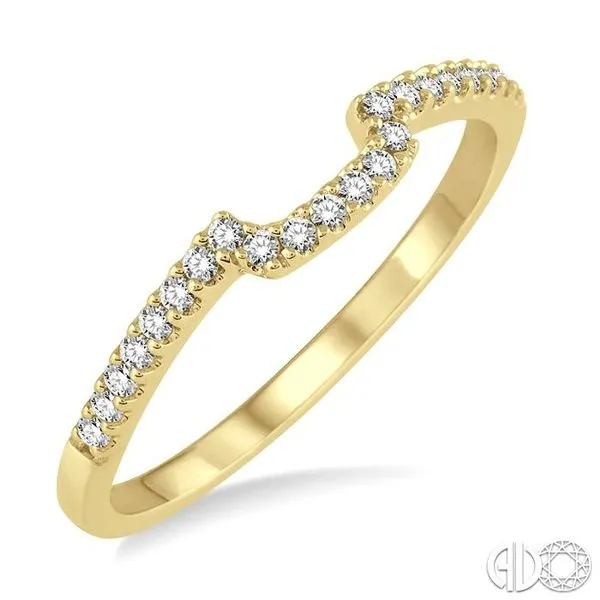1/6 Ctw Round Cut Diamond Wedding Band in 14K Yellow Gold Becker's Jewelers Burlington, IA