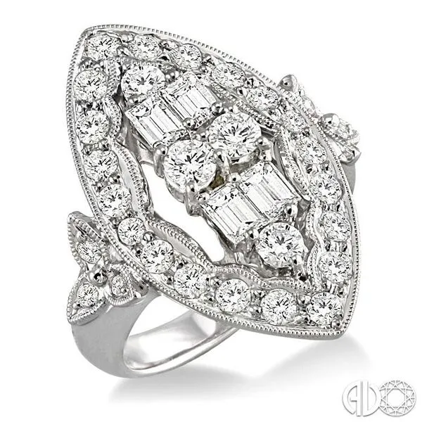 2 Ctw Baguette and Round Cut Traditional Diamond Ring in 18K White Gold Becker's Jewelers Burlington, IA