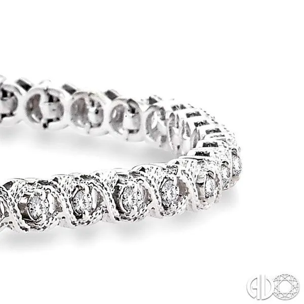 1 Ctw Round Cut Diamond 'X' & 'O' Link Tennis Bracelet in 10K White Gold Image 2 Becker's Jewelers Burlington, IA