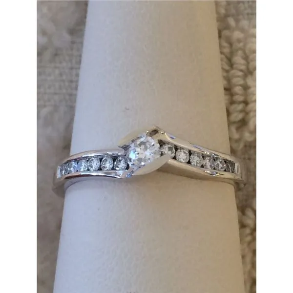 Engagement Ring Allen's Fine Jewelry, Inc. Grenada, MS