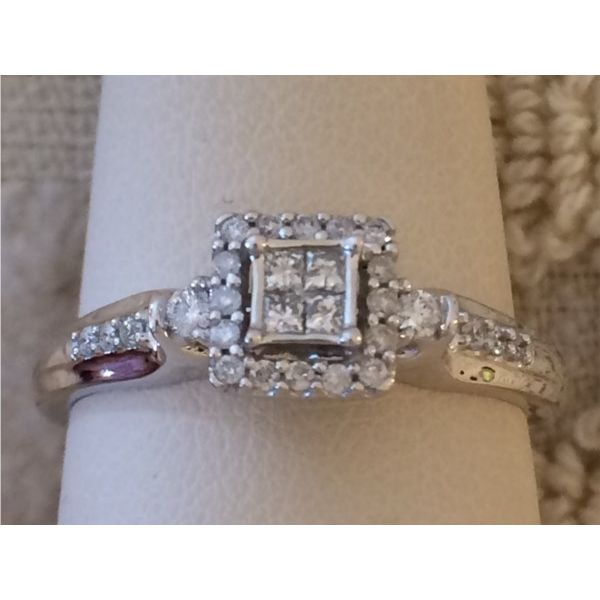 Engagement Ring Allen's Fine Jewelry, Inc. Grenada, MS