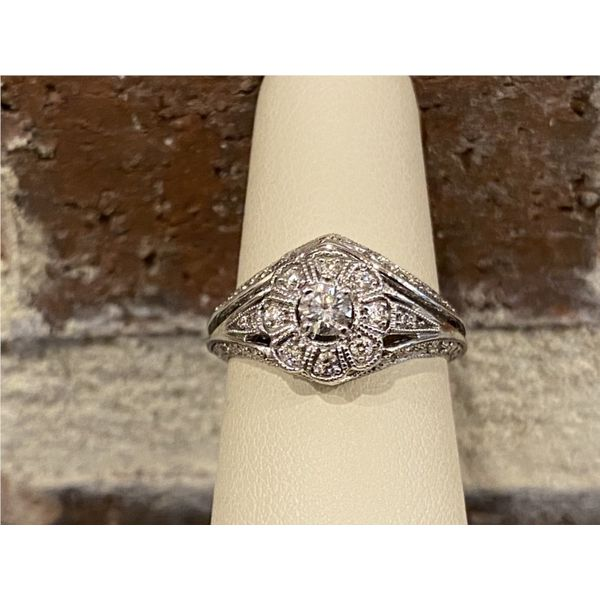 Engagement Ring Allen's Fine Jewelry, Inc. Grenada, MS