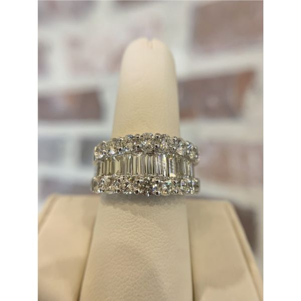 Wedding Band Allen's Fine Jewelry, Inc. Grenada, MS