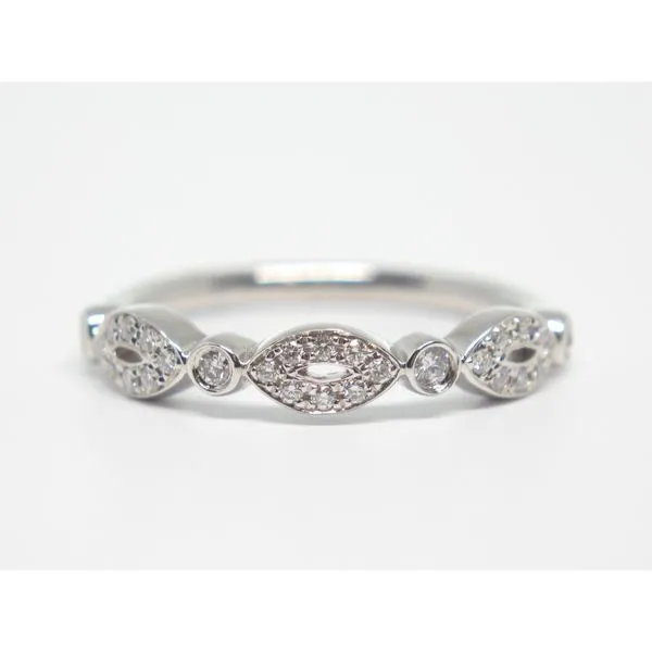 14k White Gold Vintage Wedding band Arezzo Jewelers Elmwood Park, IL