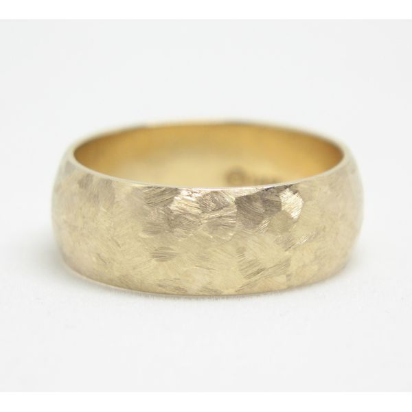 14k Yellow Gold 7mm Hammered Band Arezzo Jewelers Elmwood Park, IL