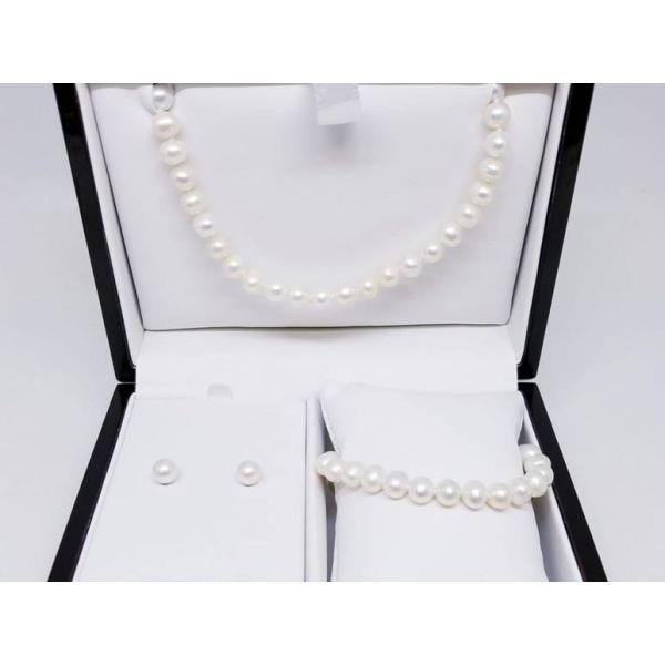 3 Piece Freshwater Pearls 6-6.5mm Set w/ One 18
