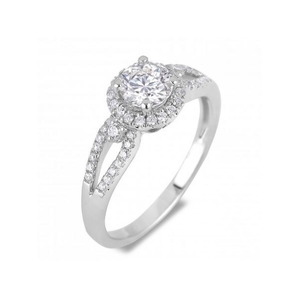 Canadian Diamond Ring Barthau Jewellers Stouffville, ON