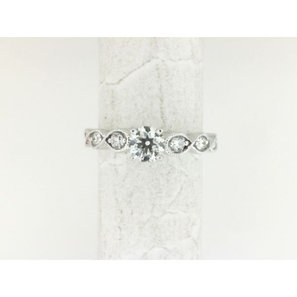 Canadian Diamond Ring Image 3 Barthau Jewellers Stouffville, ON