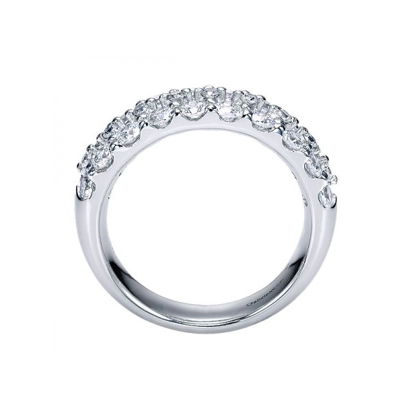 Anniversary Ring Image 3 Barthau Jewellers Stouffville, ON
