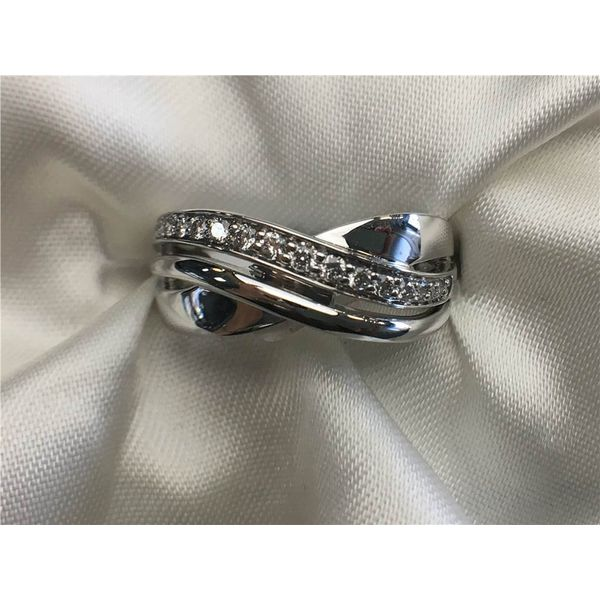 W1891 Allison Kaufman, Anniversary Ring, Diamond Ring