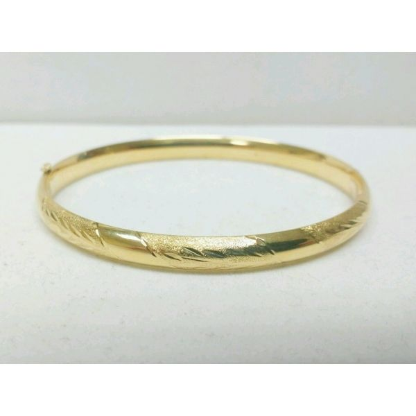 ESTATE Yellow Gold 14 Karat Florentine Hinged Bangle Bracelet Length 6.5 Enhancery Jewelers San Diego, CA