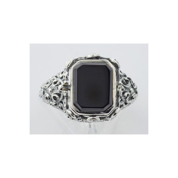Camo and Onyx Flip Ring Image 2 George & Company Diamond Jewelers Dickson City, PA