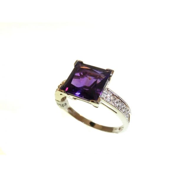 Colored Gemstone Ring Georgetown Jewelers Wood Dale, IL