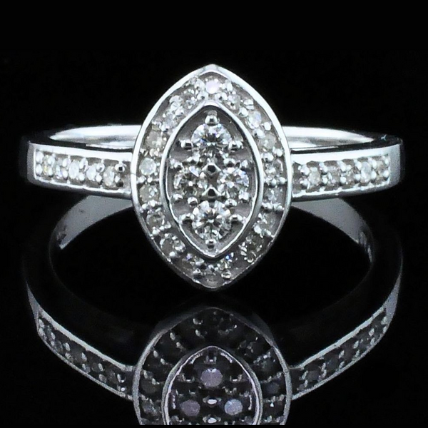 10K Cluster Style Diamond Wedding Set Image 4 Geralds Jewelry Oak Harbor, WA