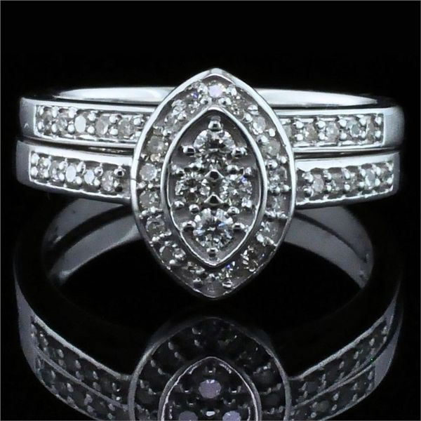 10K Cluster Style Diamond Wedding Set Geralds Jewelry Oak Harbor, WA
