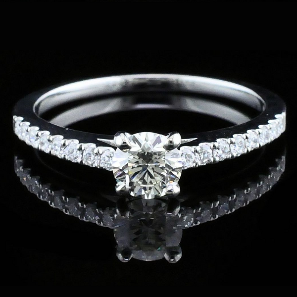 18K White Gold and Diamond Wedding Set Image 4 Geralds Jewelry Oak Harbor, WA