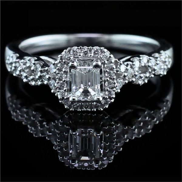 Emerald Cut Halo Style Diamond Engagement Ring Geralds Jewelry Oak Harbor, WA