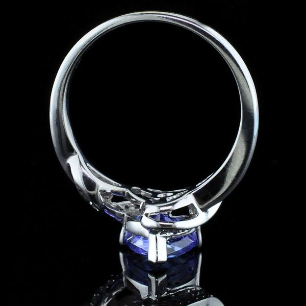 Ladies Tanzanite and Diamond Fashion Ring Image 3 Geralds Jewelry Oak Harbor, WA