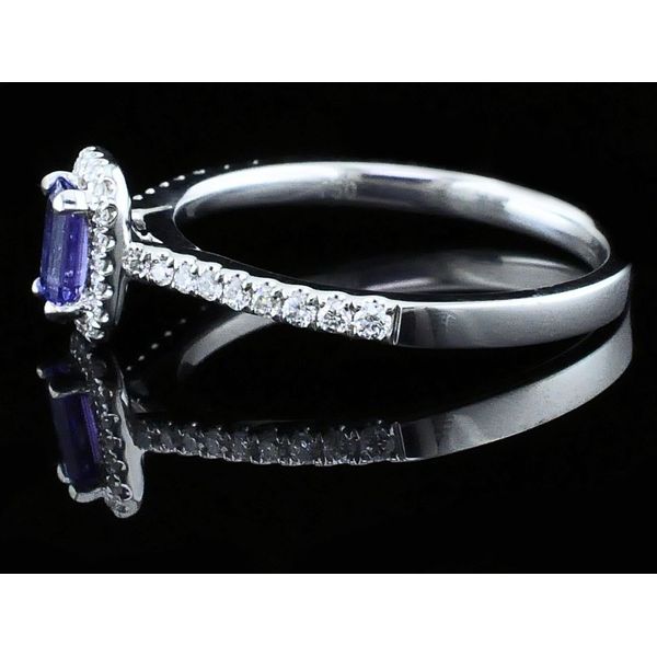 Ladies Tanzanite and Diamond Fashion Ring Image 2 Geralds Jewelry Oak Harbor, WA