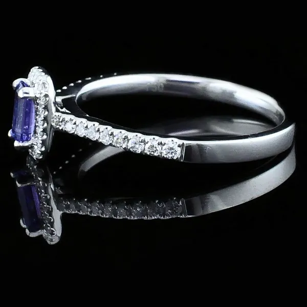 Ladies Tanzanite and Diamond Fashion Ring Image 2 Geralds Jewelry Oak Harbor, WA