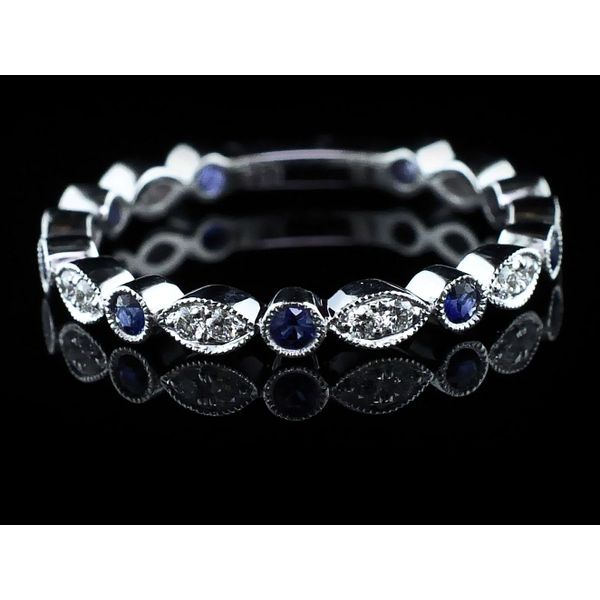 Ladies 18K Blue Sapphire and Diamond Ring Geralds Jewelry Oak Harbor, WA