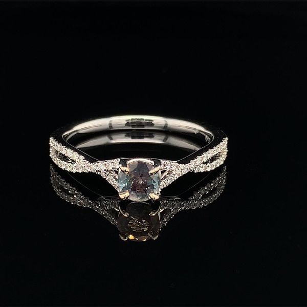 Natural Alexandrite and Diamond Ring Image 2 Geralds Jewelry Oak Harbor, WA