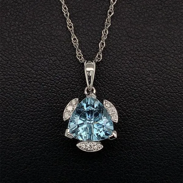 Aquamarine and Diamond Pendant Geralds Jewelry Oak Harbor, WA