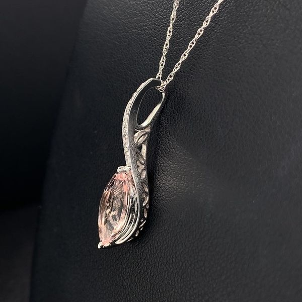 Morganite and Diamond Pendant Image 2 Geralds Jewelry Oak Harbor, WA