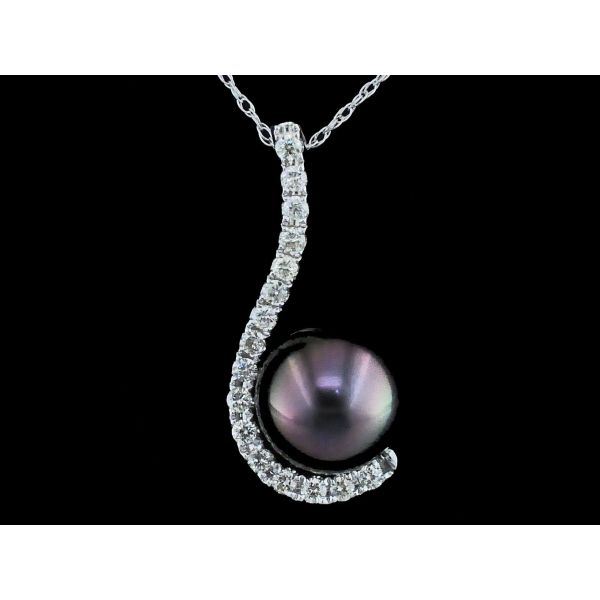 Tahatian Pearl and Diamond Pendant Geralds Jewelry Oak Harbor, WA