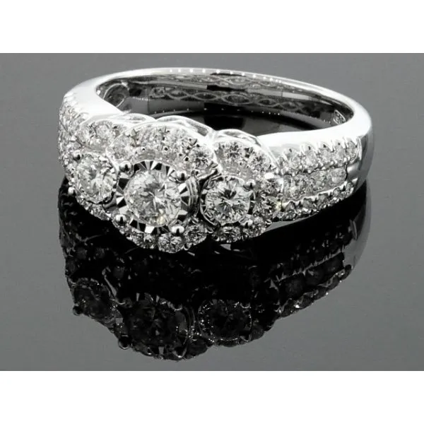 Ring Holliday Jewelry Klamath Falls, OR