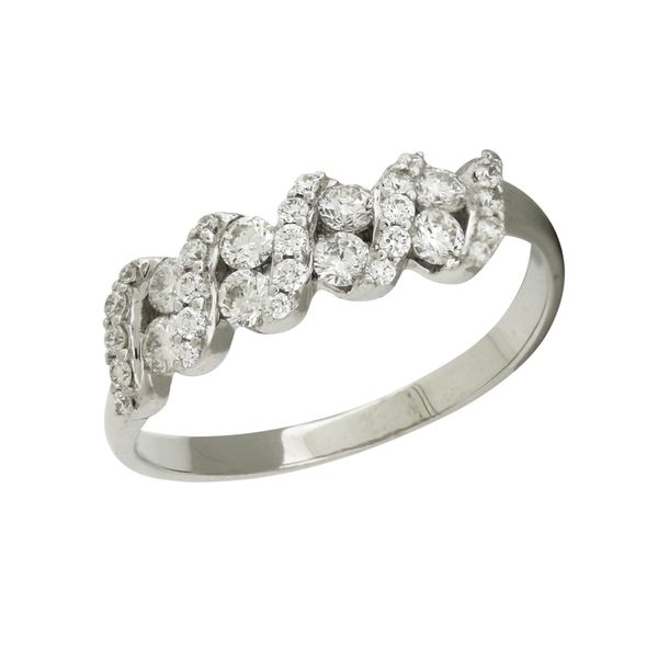 Sparkling and bright 18K diamond ring Holliday Jewelry Klamath Falls, OR