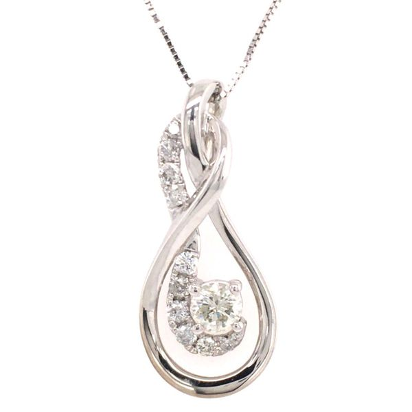 Diamond Pendant James Martin Jewelers Dubuque, IA