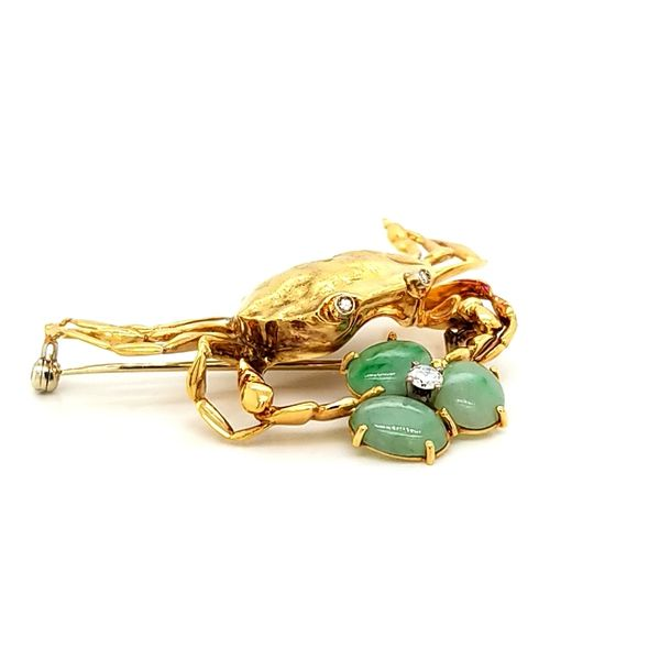 18K Yellow Gold Jade and Diamond Crab Pin Image 2 Jaymark Jewelers Cold Spring, NY