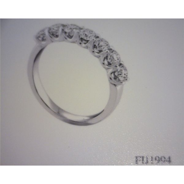 Anniversary Ring Image 2 Jewellery Plus Summerside, PE
