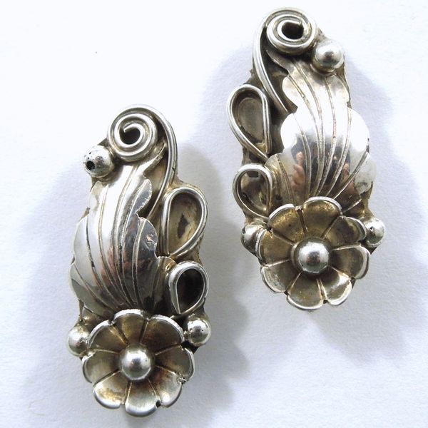 Flower Earrings Joint Venture Jewelry Cary, NC