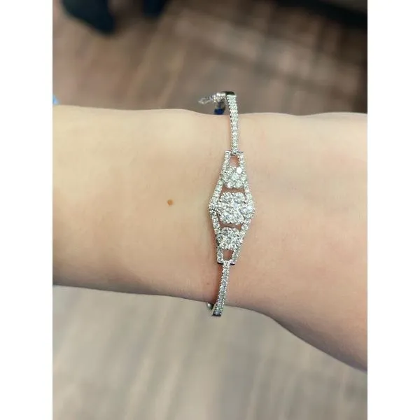 Lady’s 14K White Gold Diamond Bangle – 1.90 CTW Mollys Jewelers Brooklyn, NY