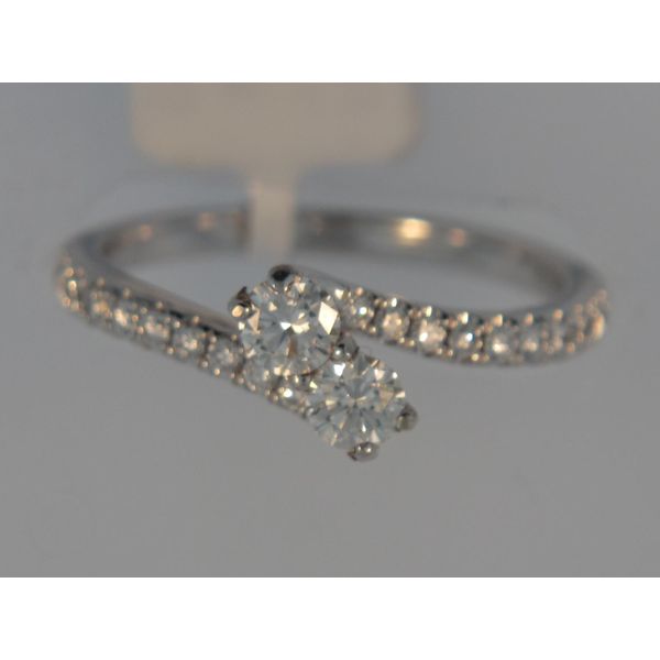Lady's 18K White Gold Fashion Ring W/20 Diamonds Orin Jewelers Northville, MI