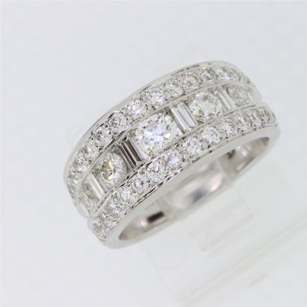 Lady's 18K White Gold Fashion Ring w/45 Diamonds Orin Jewelers Northville, MI