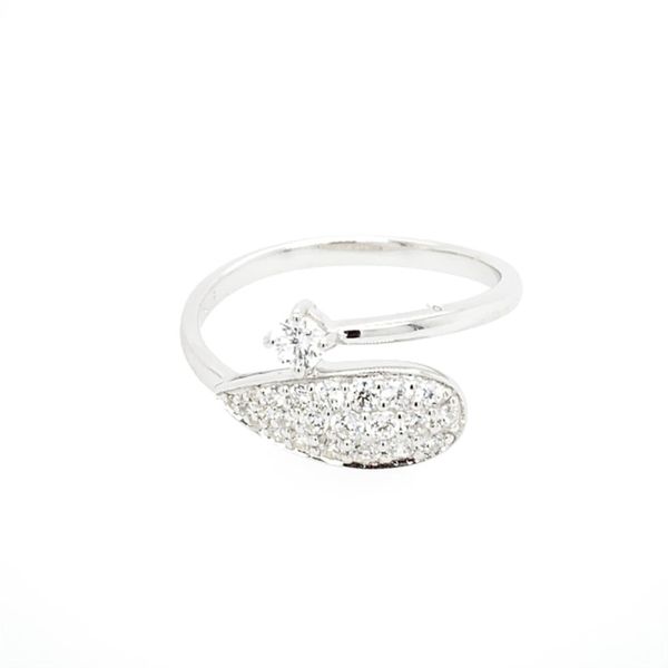 Lady's 14k White Gold Fashion Ring With 24 Diamonds Orin Jewelers Northville, MI