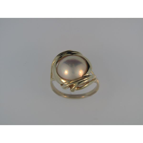 ESTATE - Lady's 14K Yellow Gold Mabe Pearl Ring Orin Jewelers Northville, MI