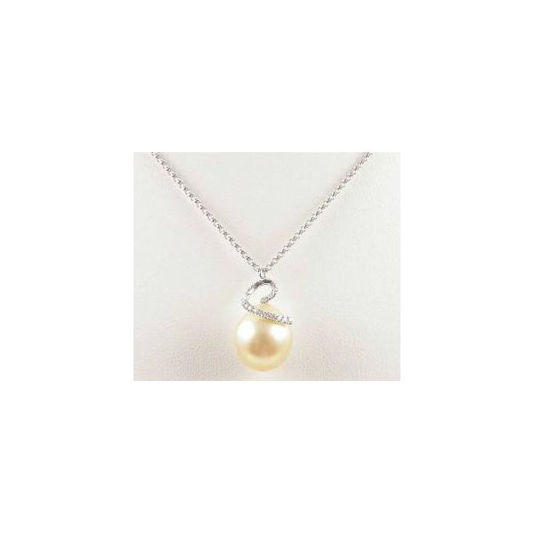 18k White Gold Necklace With 12 Diamonds & 1 Pearl Orin Jewelers Northville, MI