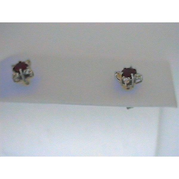 Earrings Reiniger Jewelers Swansea, IL