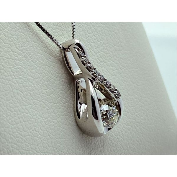 14k white gold and diamond drop pendant Image 2 Roberts Jewelers Jackson, TN