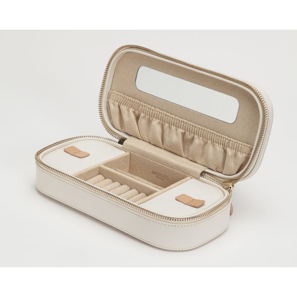 Chloé Cream Zip Up Leather Jewelry Case Image 2 Towne Square Jewelers Charleston, IL