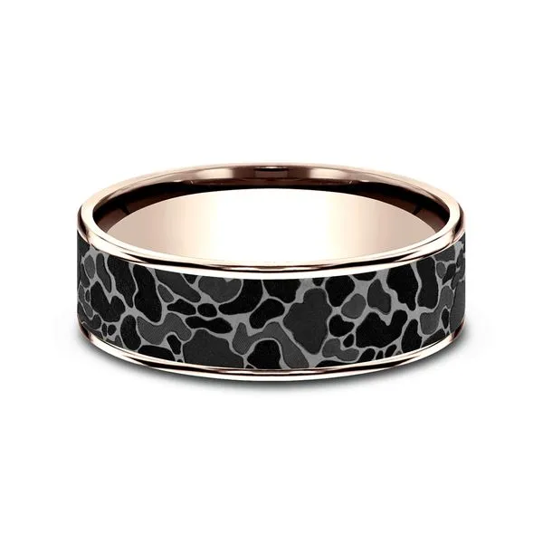 THE DUCK CAMO Image 3 Diamond Showcase Longview, WA