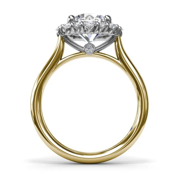 Graduated Halo Diamond Engagement Ring Image 2 Quenan's Fine Jewelers Georgetown, TX