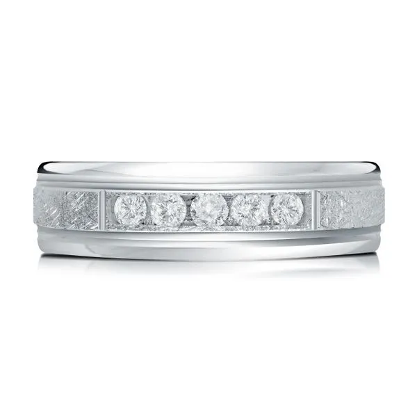 DIAMOND WEDDING BAND Image 2 Becker's Jewelers Burlington, IA